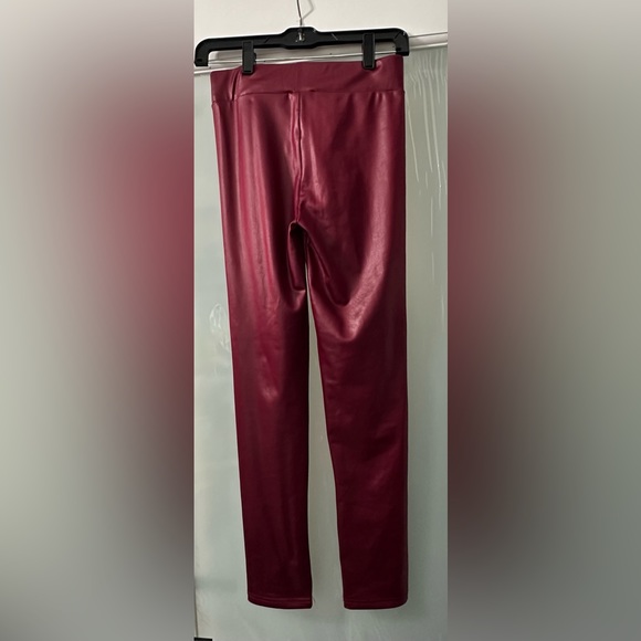 Faux leather leggings - Picture 2 of 3